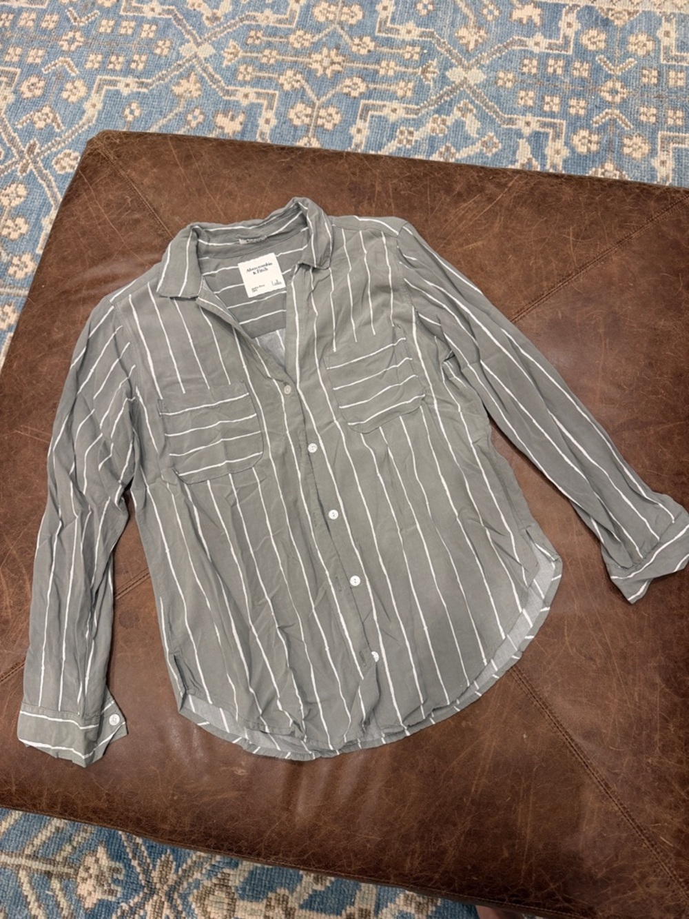 Abercrombie & Fitch Gray Striped Button-Front Shirt